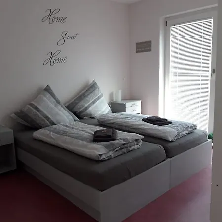 Apartment Ferienwohnung *